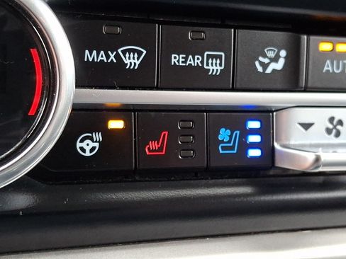 Certified 2024 Ford Expedition XLT AWD/4WD image 23