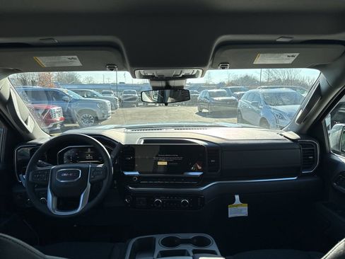 New 2026 GMC Sierra 1500 Elevation image 25