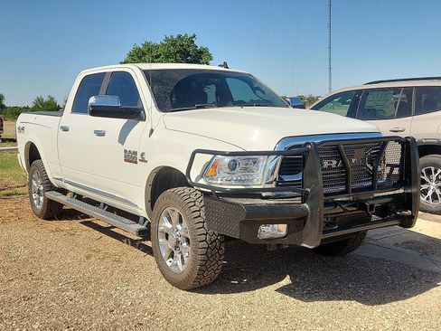 Used 2017 RAM 2500 Limited AWD/4WD image 4