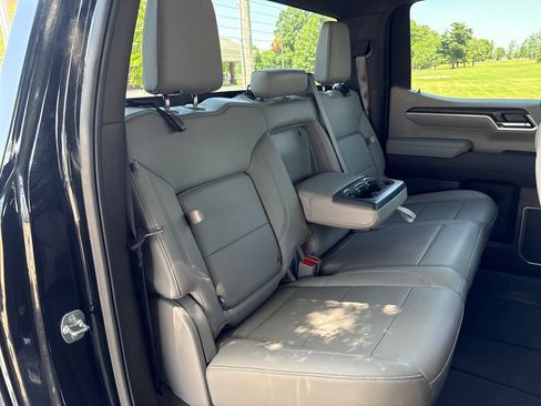 Certified 2025 GMC Sierra 1500 4x4 Crew Cab SLT image 40