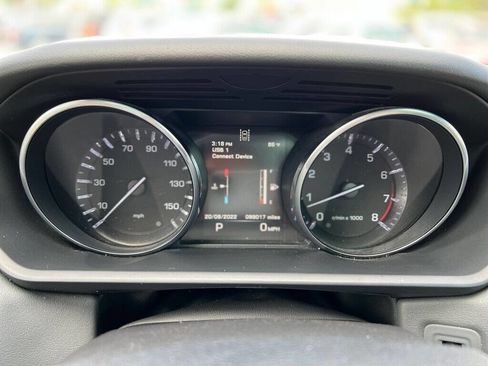 Used 2015 Land Rover Range Rover Sport SE image 30