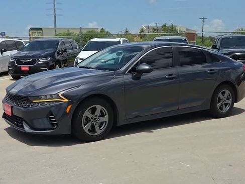 Used 2022 Kia K5 LXS FWD image 4