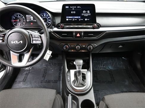 Used 2022 Kia Forte LXS image 13