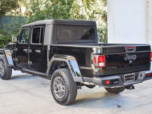 New 2026 Jeep Gladiator Sport image 4