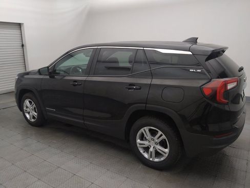Used 2024 GMC Terrain SLE AWD/4WD image 3