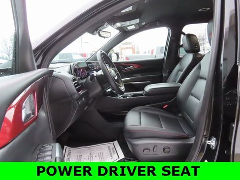 Used 2024 Chevrolet Traverse Z71 w/ Enhanced Driving Package image 17