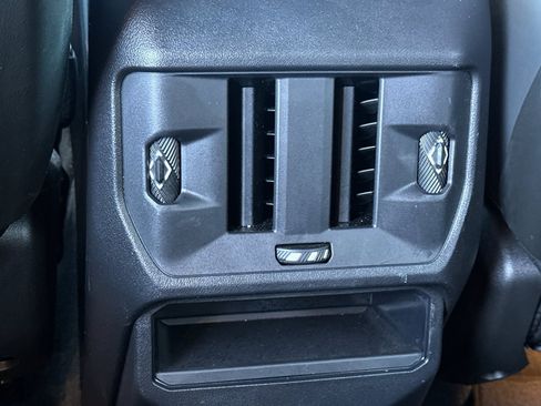 Used 2025 BMW X3 xDrive30i w/ Convenience Package image 16