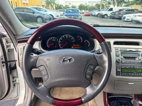 Used 2006 Hyundai Azera SE image 10