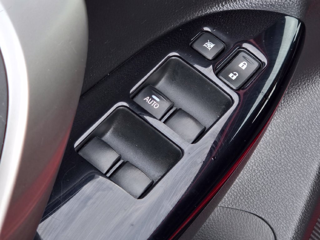 Used 2024 Mitsubishi Eclipse Cross LE AWD/4WD image 28