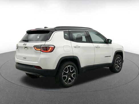 Used 2025 Jeep Compass Trailhawk AWD/4WD image 12