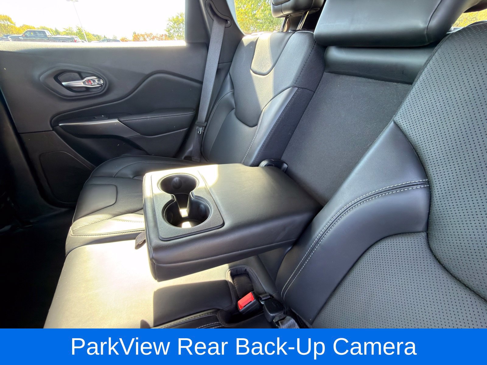 Used 2020 Jeep Cherokee Limited AWD/4WD image 28