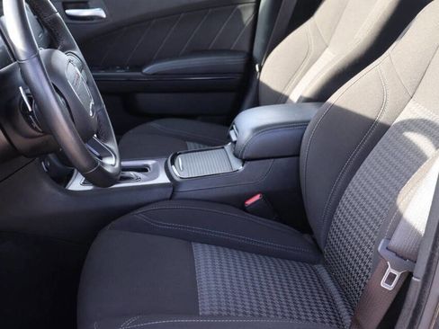 Used 2022 Dodge Charger SXT w/ Blacktop Package image 13