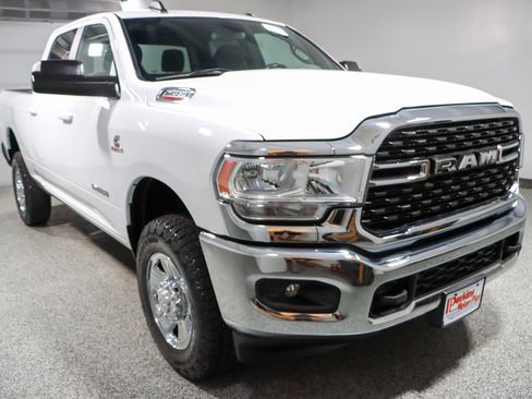 Used 2022 RAM 2500 Big Horn w/ Cold Weather Group image 5