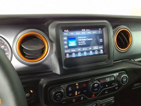 Used 2021 Jeep Gladiator Mojave w/ LED Lighting Group AWD/4WD image 21