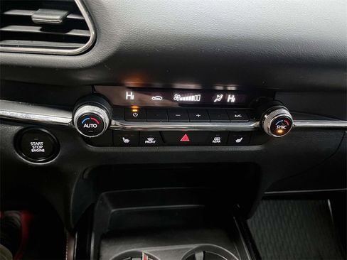 Used 2022 MAZDA CX-30 AWD 2.5 S w/ Premium Package image 17