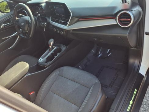 Used 2024 Chevrolet Trax RS w/ Driver Confidence Package image 18