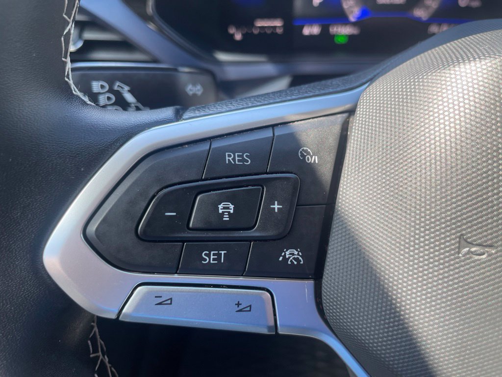 Certified 2023 Volkswagen Taos SE FWD image 27