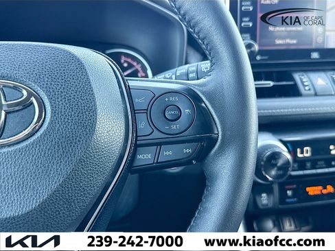 Used 2021 Toyota RAV4 Limited image 39