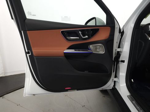Certified 2026 Mercedes-Benz GLC 300 4MATIC image 5