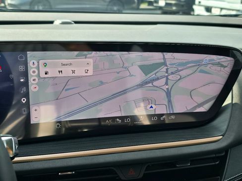 Certified 2025 Buick Envision Sport Touring AWD/4WD image 17