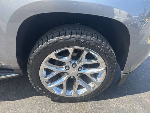 Used 2019 Chevrolet Tahoe Premier AWD/4WD image 11