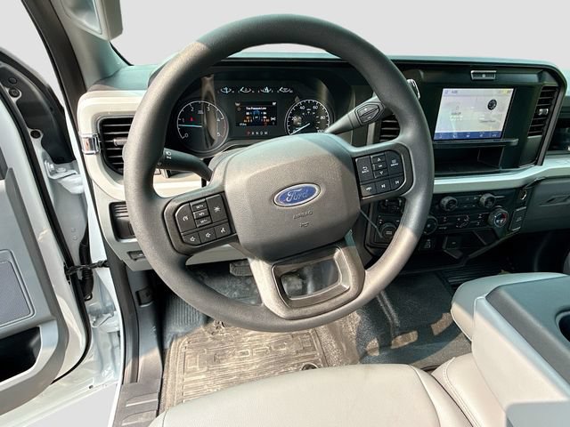 New 2026 Ford F550 4x4 Crew Cab image 10