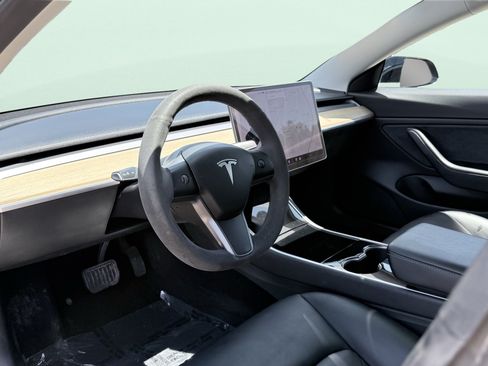 Used 2020 Tesla Model 3 Performance AWD/4WD image 23