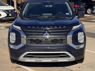Used 2022 Mitsubishi Outlander SE video 1