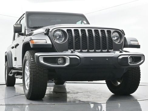 Used 2023 Jeep Gladiator Sport AWD/4WD image 40