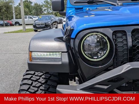 Used 2024 Jeep Wrangler Unlimited AWD/4WD image 9
