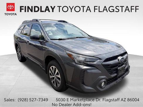 Used 2024 Subaru Outback Premium AWD/4WD image 1