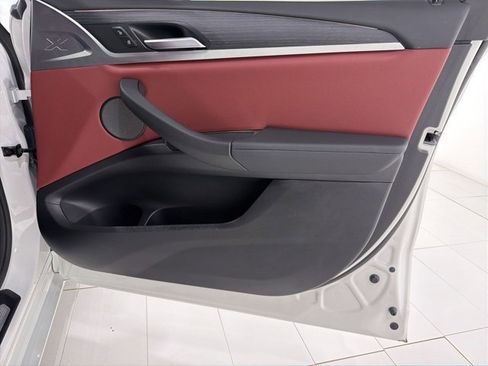 Certified 2024 BMW X3 xDrive30i w/ Premium Package image 18