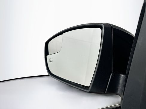 Used 2014 Ford Focus Titanium FWD image 16