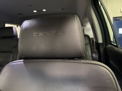Used 2016 GMC Yukon Denali w/ Open Road Package image 29