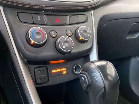 Used 2020 Chevrolet Trax LS w/ Tint and Cruise Package image 32