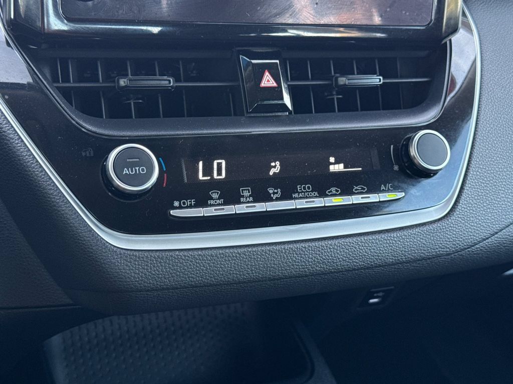 Used 2024 Toyota Corolla LE FWD image 20