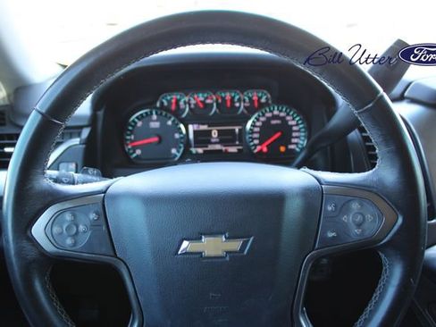 Used 2018 Chevrolet Suburban LT image 10