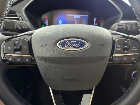 Used 2025 Ford Escape Active AWD/4WD image 23