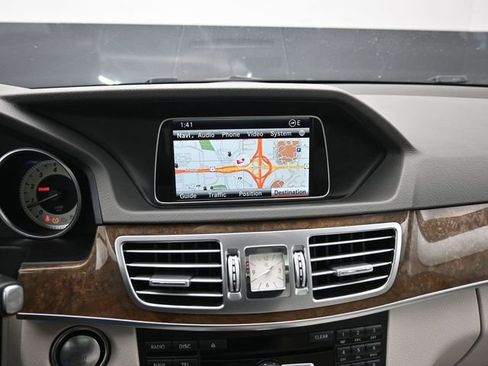 Used 2015 Mercedes-Benz E 350 4MATIC Wagon image 26