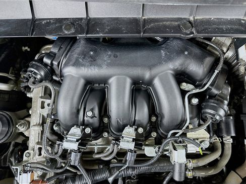 Used 2024 Nissan Pathfinder SV image 33