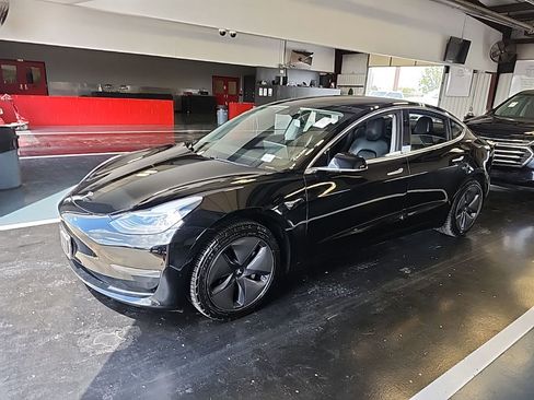 Used 2019 Tesla Model 3 Long Range image 2
