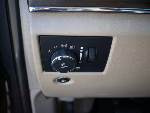 Used 2015 Jeep Grand Cherokee Overland image 19