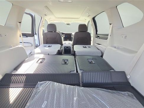 New 2026 GMC Acadia Denali image 24