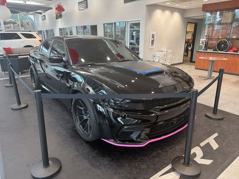 Used 2023 Dodge Charger Scat Pack image 3
