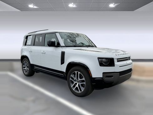 Used 2024 Land Rover Defender 110 X-Dynamic SE image 5