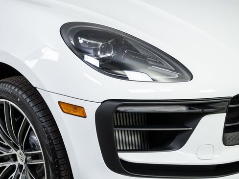 New 2026 Porsche Macan S image 38