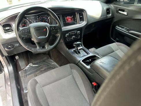 Used 2017 Dodge Charger SE image 28