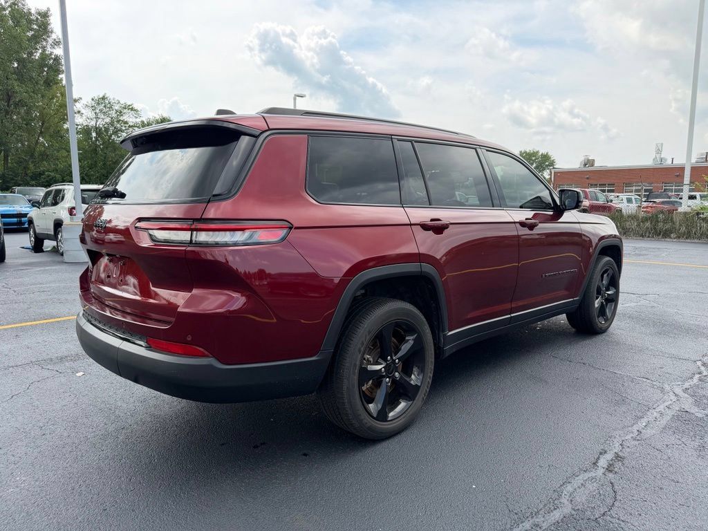 Used 2023 Jeep Grand Cherokee L Laredo AWD/4WD image 8