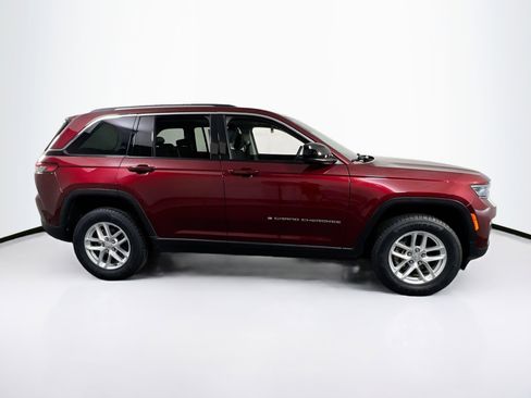Used 2023 Jeep Grand Cherokee Laredo w/ Luxury Tech Group I image 4