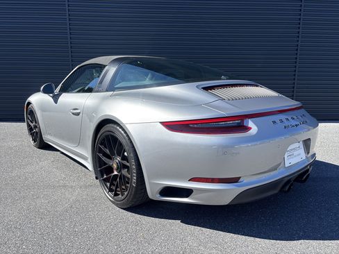 Certified 2019 Porsche 911 image 5